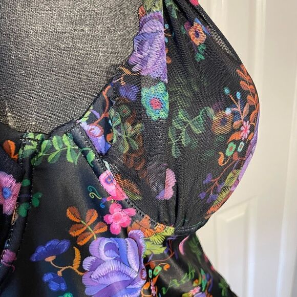 Marilyn Monroe One-Piece Swimsuit Size Large - Picture 6 of 8